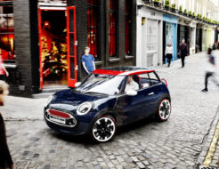 Mini recupera el Rocketman para crear un coche aún más pequeño Mini Rocketman
