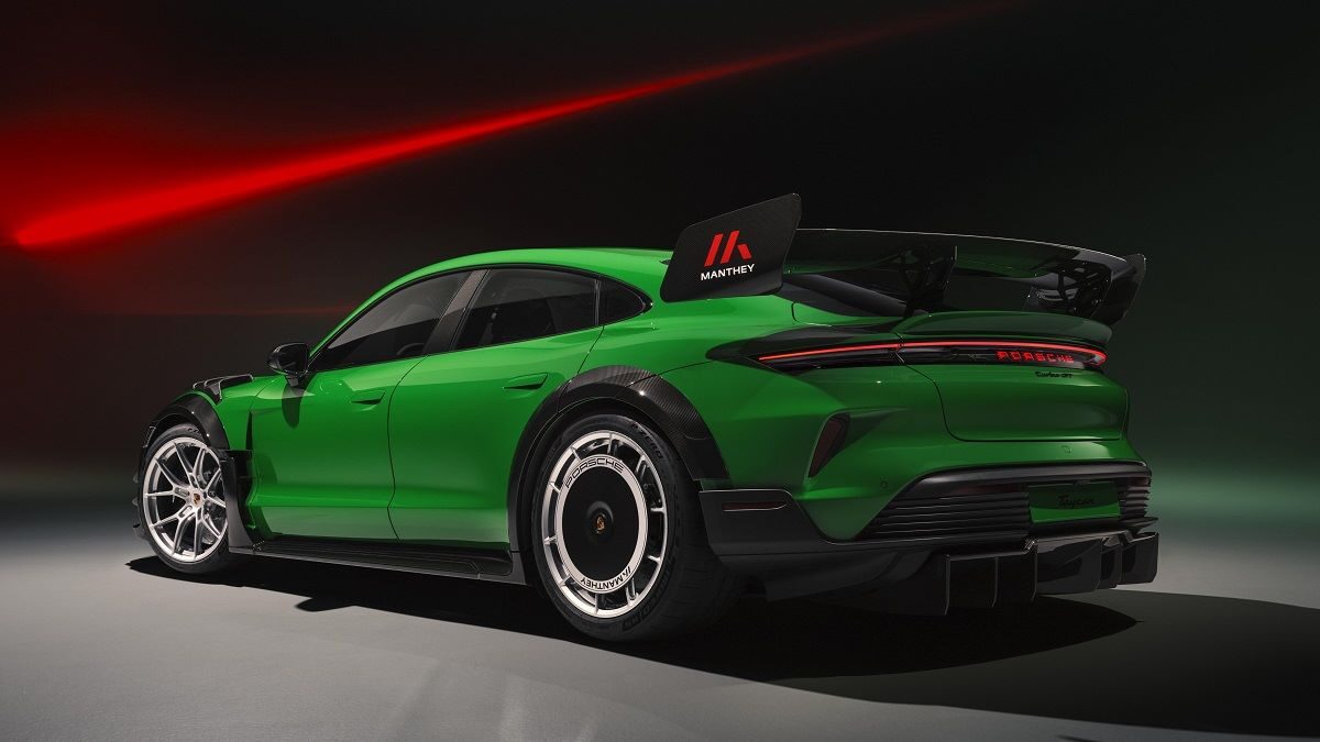 Porsche Taycan Turbo GT trasera