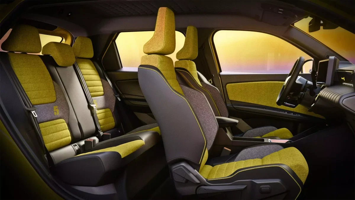 Renault 5 interior