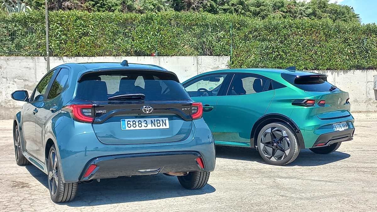 Renault Clio vs Toyota Yaris (14)