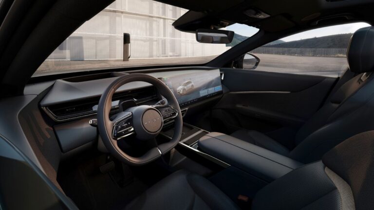 interior Mazda CX 6e