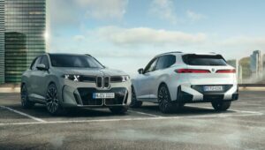Esa parrilla verticalizada y el lenguaje lumínico en X marcan el frontal del nuevo BMW X5.