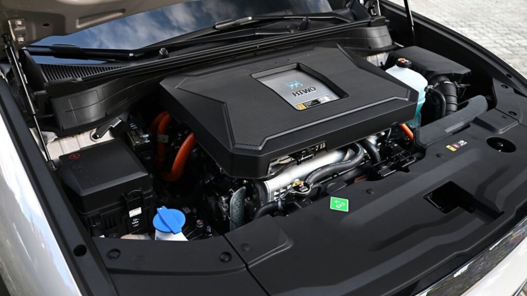 Vano del Hyundai Nexo 2026 con el sistema de pila de combustible de hidrógeno