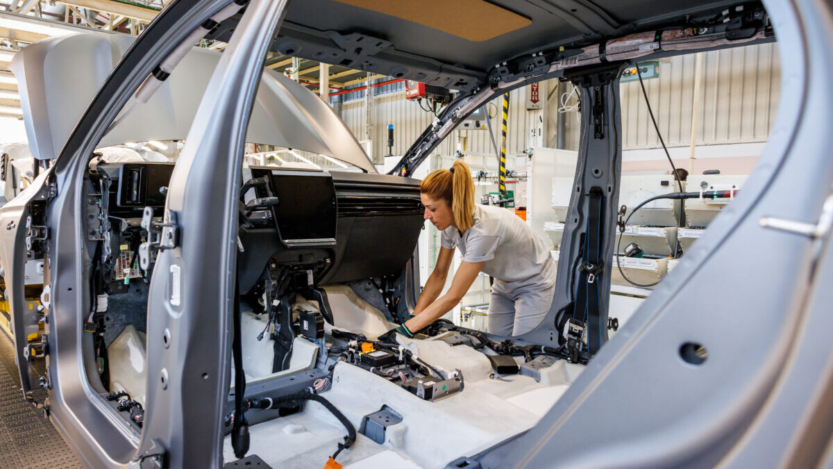 Dato extraído del Anuario ANFAC 2025: 41.995 millones de euros en impuestos de la automoción Dato extraído del Anuario ANFAC 2025: 41.995 millones de euros en impuestos de la automoción
