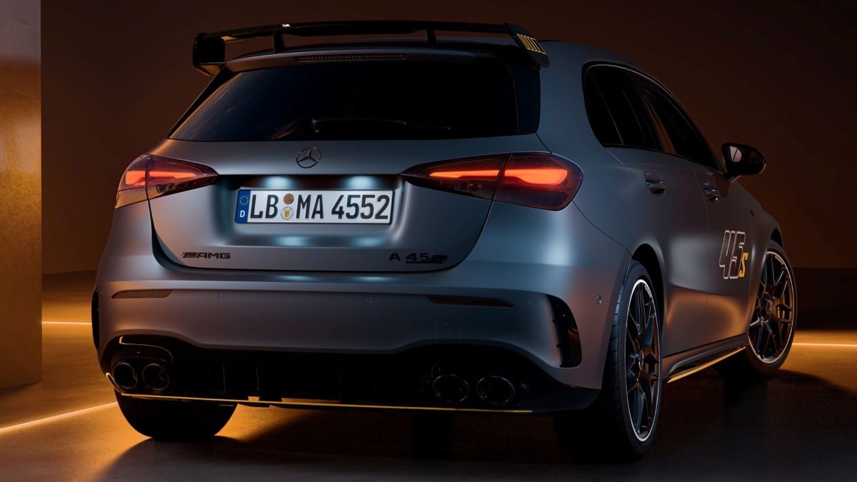 Mercedes AMG A 45 S 4MATIC+ Final Edition trasera