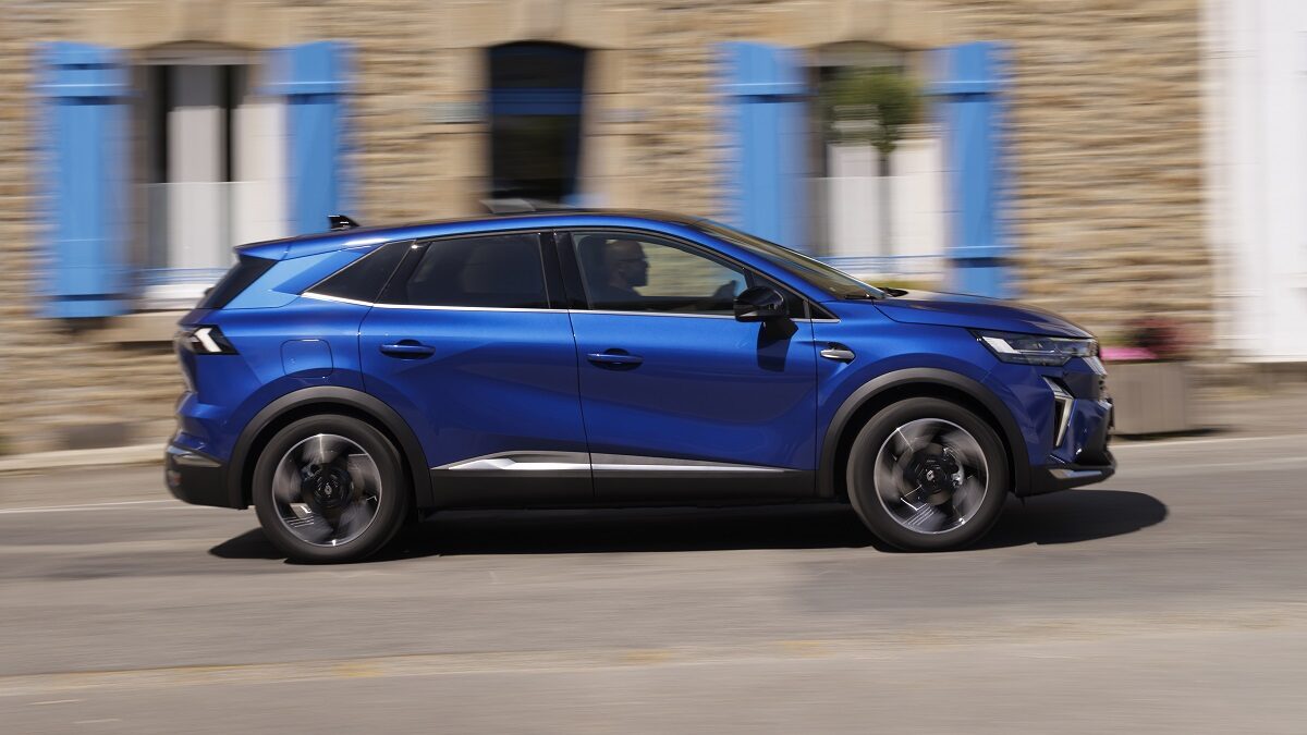 Renault Symbioz Techno Bleu Iron Photos
