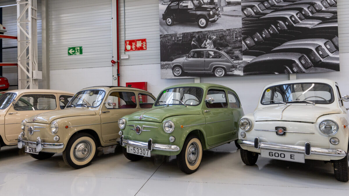 Lanzado a finales de los ´60 como la evolución más madura del icónico utilitario español, el 600 D «última serie» perfeccionó la fórmula de movilidad nacional Lanzado a finales de los ´60 como la evolución más madura del icónico utilitario español, el 600 D «última serie» perfeccionó la fórmula de movilidad nacional