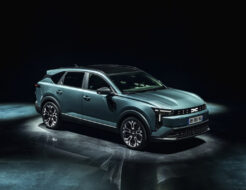 Dacia Striker: un "anti-SUV C” de gigantesco maletero y menos de 25.000 €. ¿Alguien da más por menos? Dacia Striker, 4,62 metros de puro diseño, de pura practicidad... y a un precio cañón