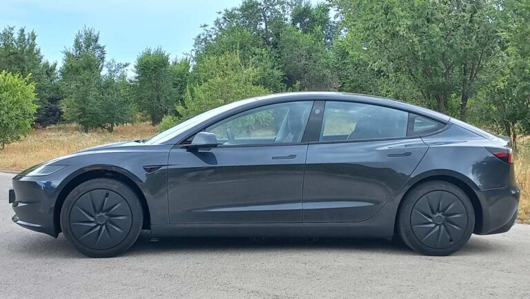 Tesla Model 3 RWD (2)