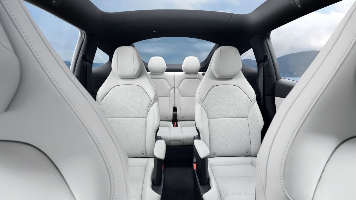 Tesla model Y L interior