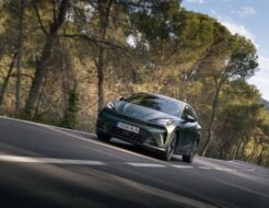 CUPRA Raval VZ, a prueba: el Ibiza eléctrico se pone chulo (y le sale bien) CUPRA Raval VZ 2026, prueba, frontal tres cuartos