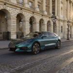 Denza Z9GT 2026, shooting brake eléctrico de BYD, en marcha por París