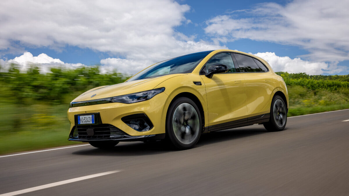 Leapmotor B05, perfil dinámico con aire a Volkswagen Scirocco