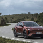 Toyota C-HR+ Advance 2026, prueba, tres cuartos delantero