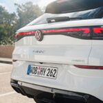 volkswagen t roc hybrid r line3