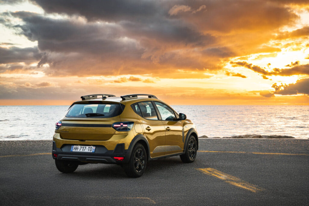 Sandero manda en modelos, Toyota en marcas. Mercado de particulares enero-julio 2026