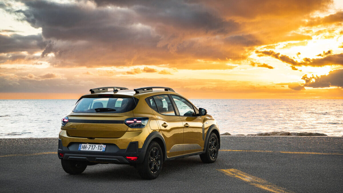 Sandero manda en modelos, Toyota en marcas. Mercado de particulares enero-julio 2026