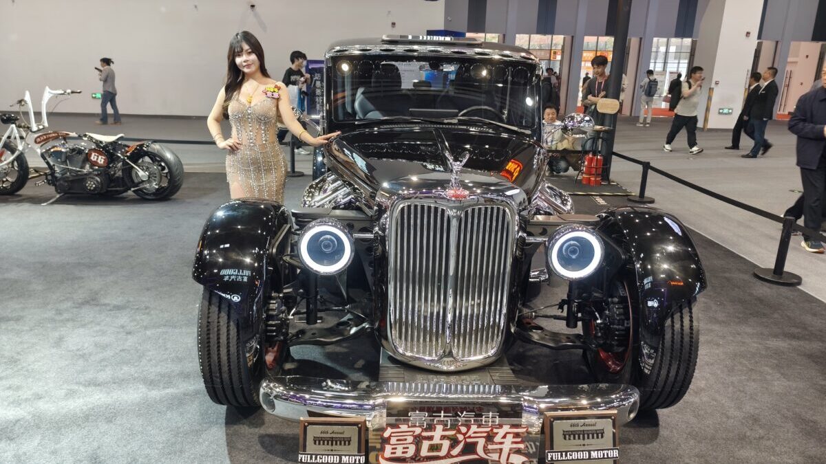 FullGood nos propone también su Hot-Rock con aire de hot rod FullGood nos propone también su Hot-Rock con aire de hot rod