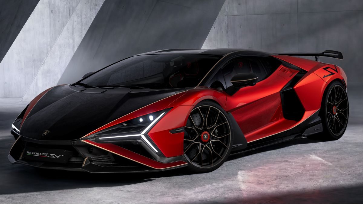 Lamborghini Revuelto SV