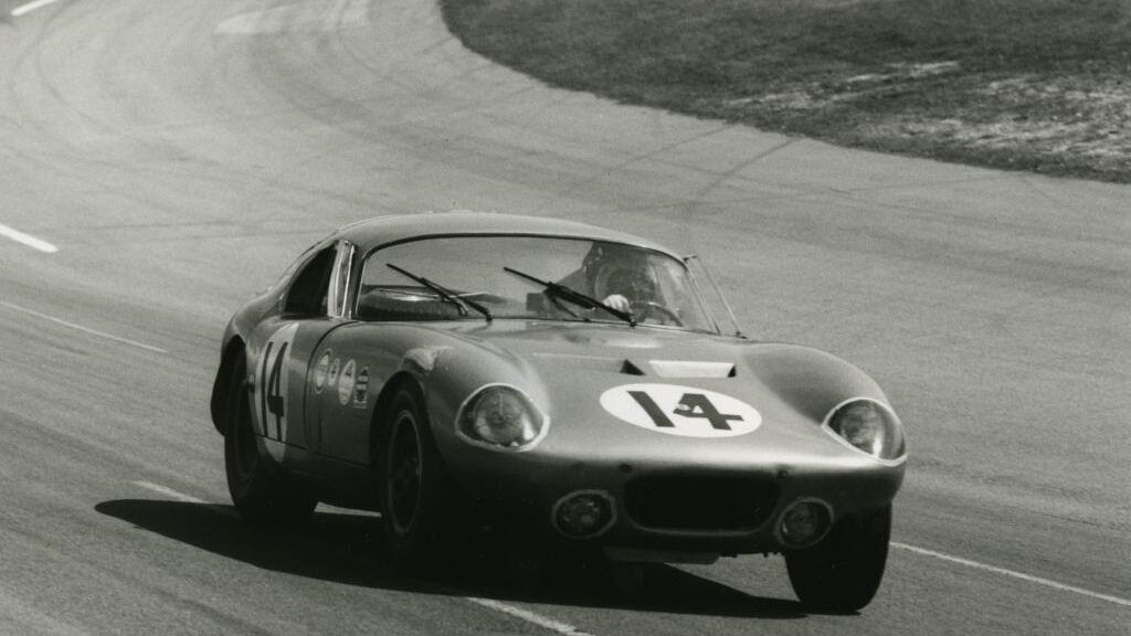 El Shelby Cobra Daytona Coupé se ha vadjudicado por casi 40 millones de euros El Shelby Cobra Daytona Coupé se ha vadjudicado por casi 40 millones de euros