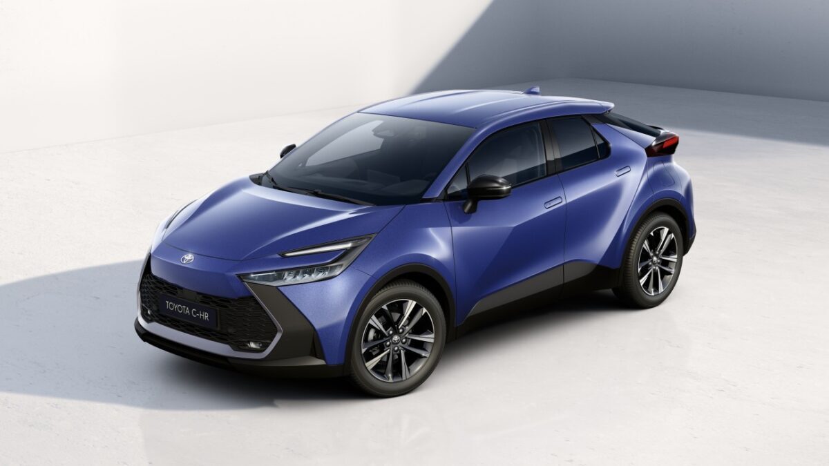 Toyota C-HR azul, cuarto coche más vendido en España en 2026